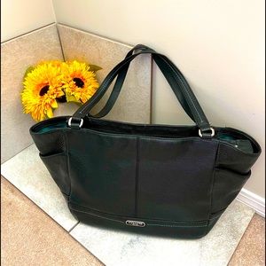 VGUC Coach authentic leather bag. 17 x 9h x 6w”. 9” drop handles.